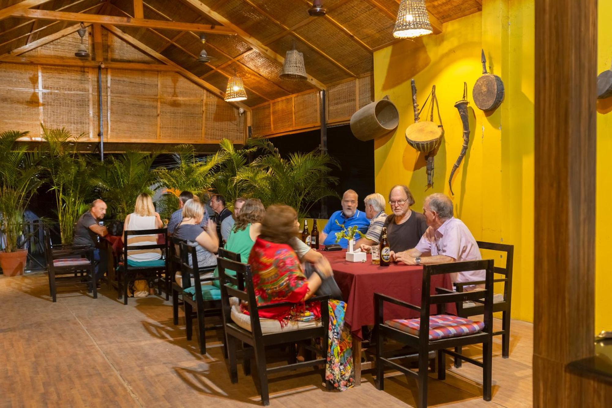 Hotel Parkside & Swimming Pool-Between Greenery And Azure ,Your Perfect Retreat Chitwan Exteriör bild