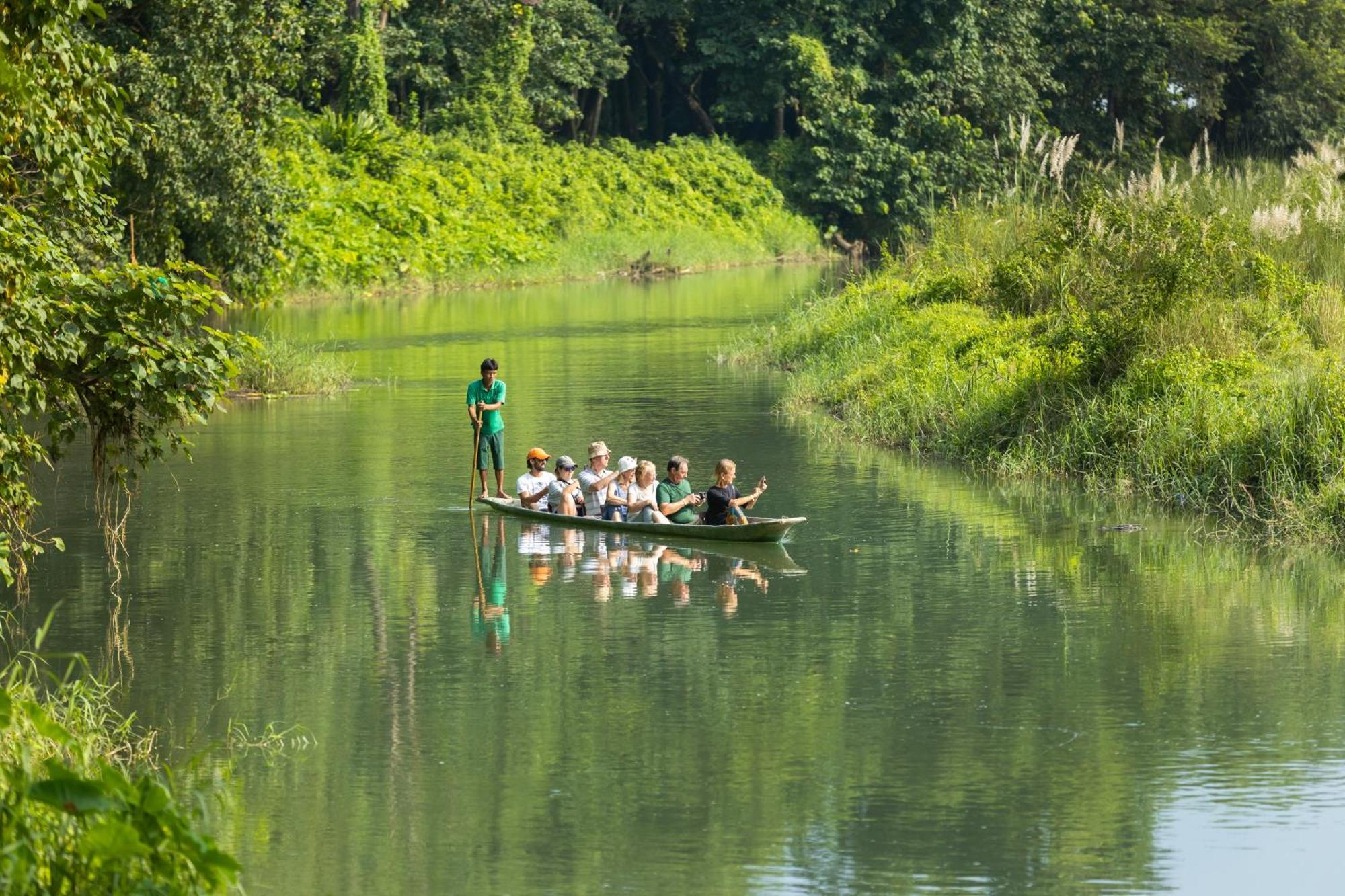 Hotel Parkside & Swimming Pool-Between Greenery And Azure ,Your Perfect Retreat Chitwan Exteriör bild