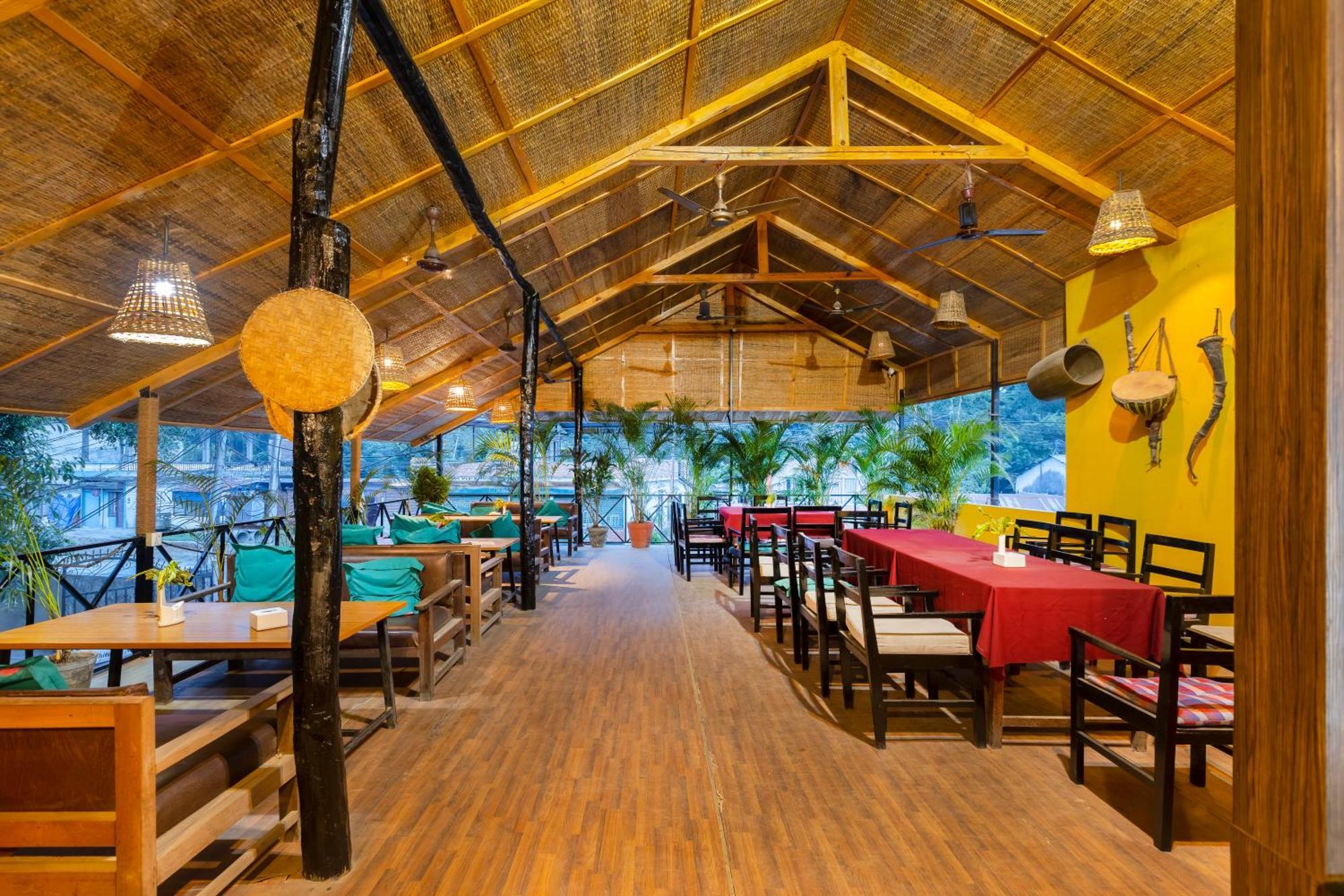 Hotel Parkside & Swimming Pool-Between Greenery And Azure ,Your Perfect Retreat Chitwan Exteriör bild